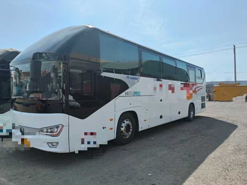 2021年3月上牌国五37座2+1有中门宇通6128旅游保姆车