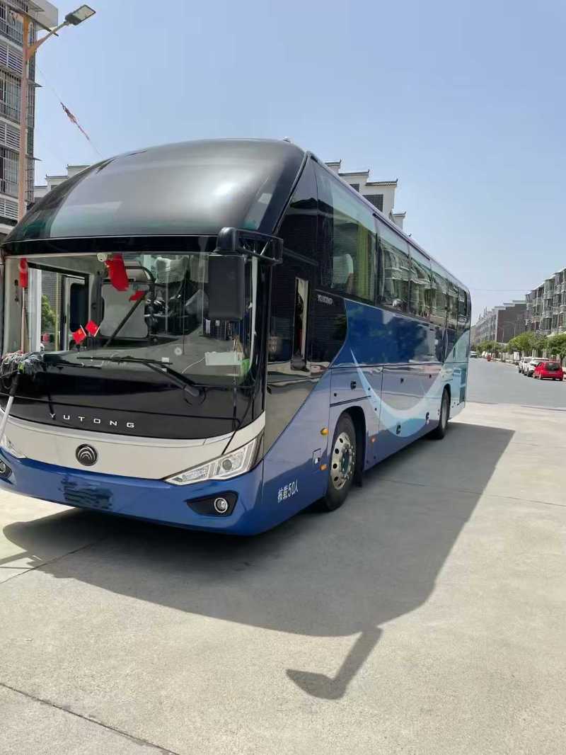 2023年6月准新国六50座宇通6120气囊旅游车