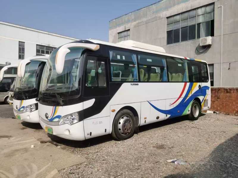 2016年12月上牌双胞胎32座宁德时代宇通E8纯电营运车