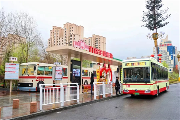 金龙带你重温“停靠在八楼的2路汽车”