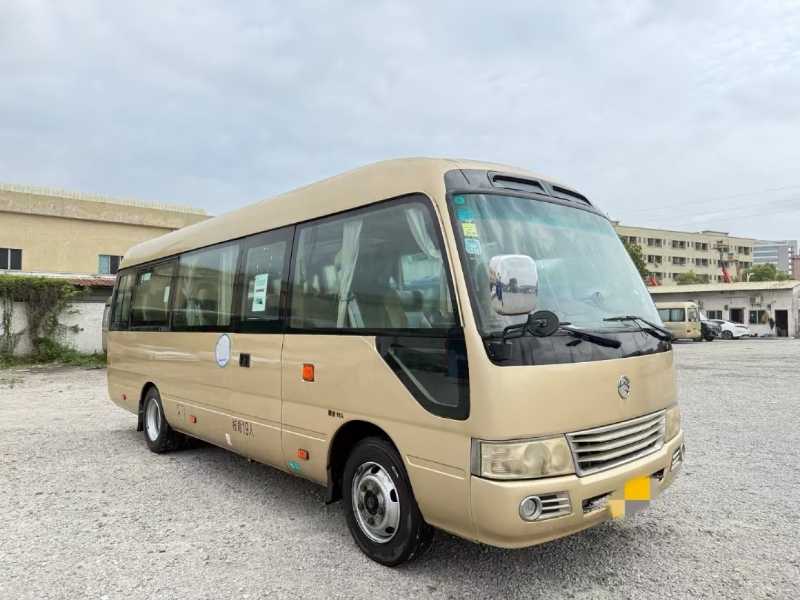 2018年5月 一批19座国五金旅仿考旅游车