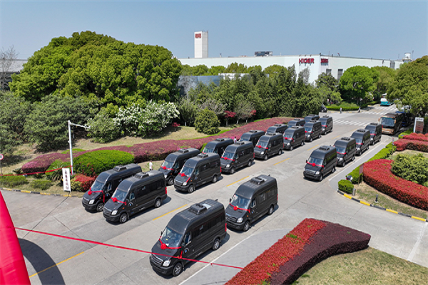 C照可驾！苏州金龙高端定制9座睿星轻客畅行甘青大环线