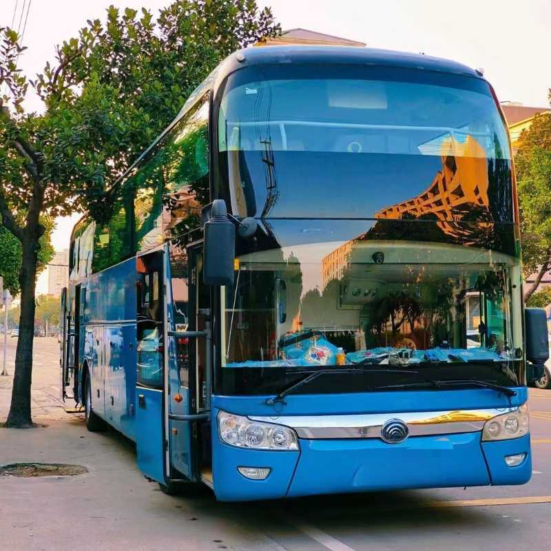 2017年12月上牌一层半36座2+1带腿托国五宇通6126营运车