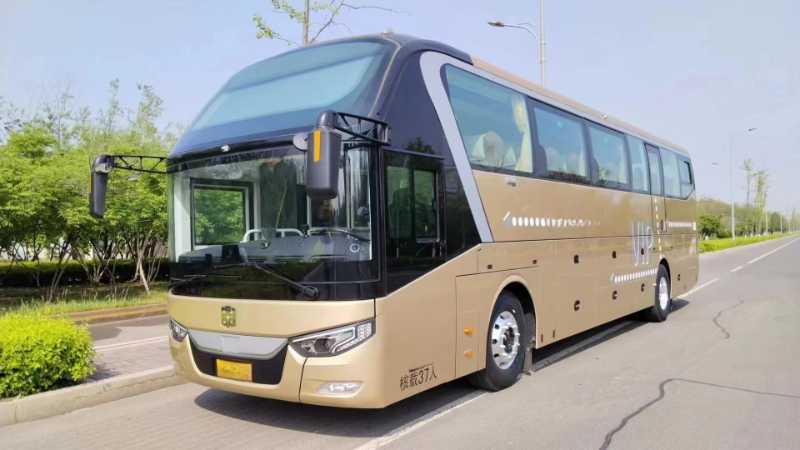 2024年4月上牌国六有公告37座2+1大商务座椅中通6129营运车