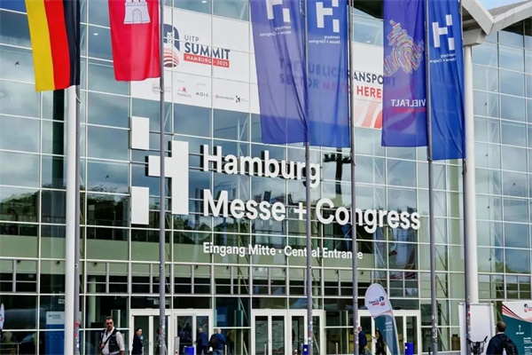 搭载森鹏电子后视镜的比亚迪客车亮相2025UITP全球公交峰会