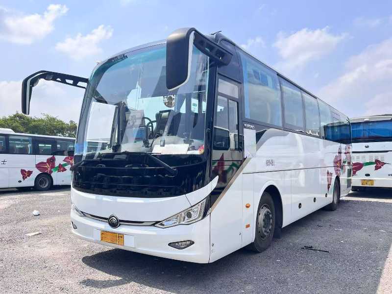 2024年5月上牌准新国六有公告带中门48座宇通6117旅游车