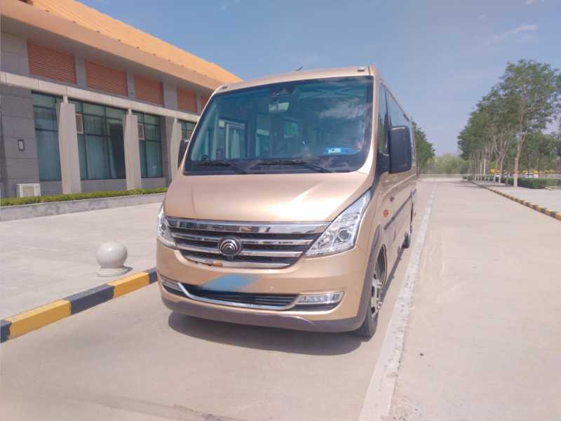 2020年9月 双办公桌19座宇通CL7