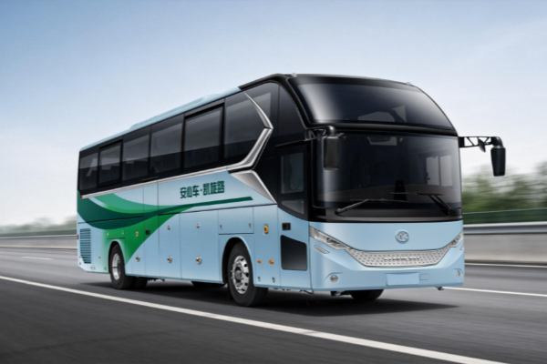 放宽至63岁！安凯N12以三大核心优势定义高端客运新标杆