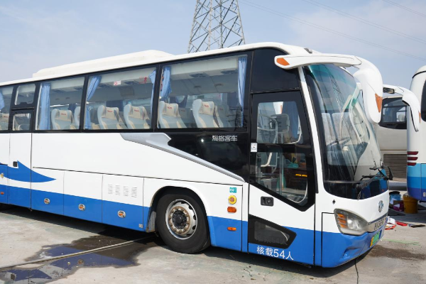 绕地球25圈 往返地月一趟！苏州金龙品质新高度！