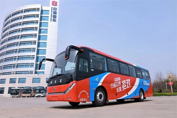 中通H11E：穿行科技腹地的“绿色通勤密码”