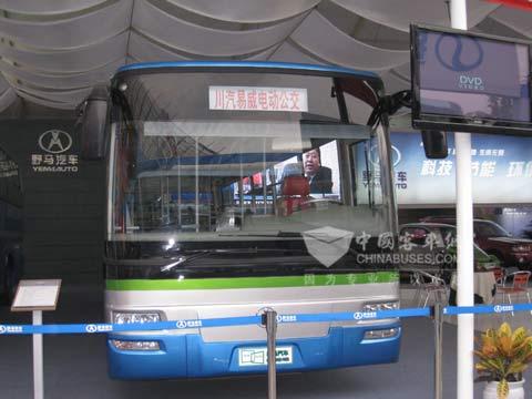 亮相西博会的野马SQJ6111B1CH纯电动客车