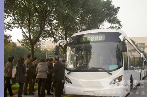 世博新能源客车