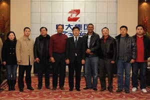 美国胜利公司董事长德瑞克一行考察中大汽车