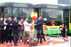 广州马会巴士购置40台五洲龙豪华公交备战春运