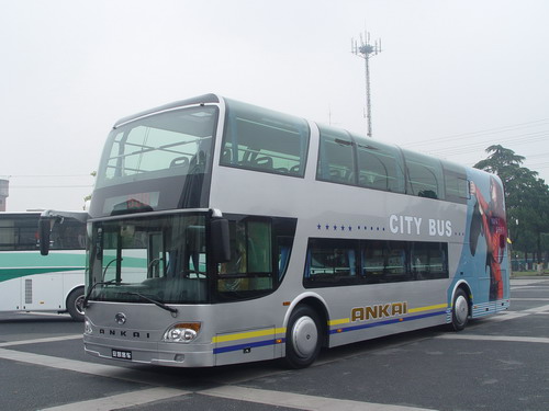 漂亮大气的北京双层公交客车