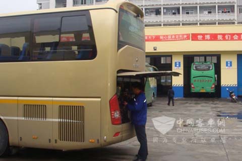 宇通世博会服务保障车辆检查