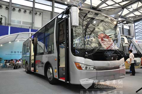 中通重装亮相2010上海客车展