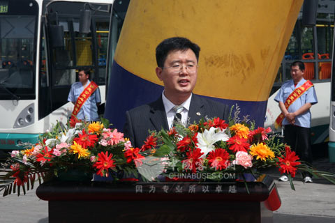 长安客车副总经理郭武军主持