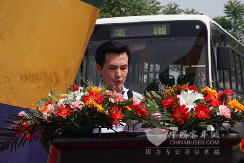 长安客车总经理安建军发言