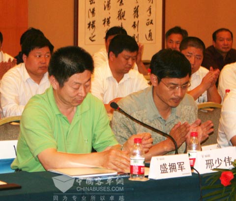 胜利油田高级专家、设备管理处副处长盛拥军先生致辞