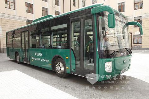 北京市市长郭金龙向莫斯科市捐赠的福田欧V混合动力客车