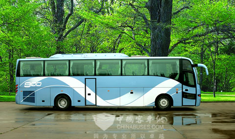 西安西沃客车公司与上海空港巴士有限公司签订了10辆VOLVO 9300订购合同