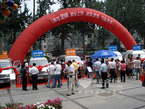 金龙金威:获百名太原用户代表一致好评