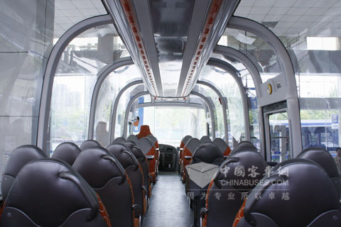 宇通ZK6100EGAA内部宽敞明亮