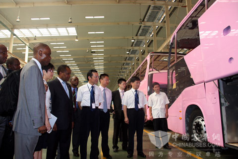 大金龙迎来莫桑比克政府代表团