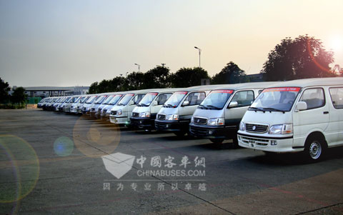 服务厦门9.8投洽会的金旅海狮车