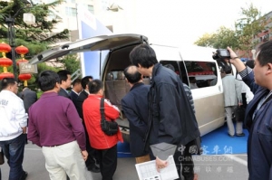 海格新一代大空间公务商旅车京渝首发