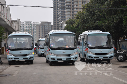 35辆江淮星巴服务合肥城市公交一体化