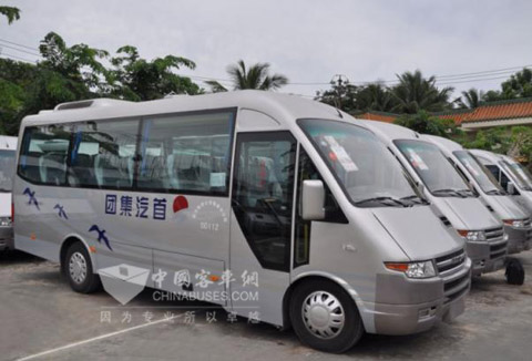 20辆依维柯新型旅游客车在海口投运
