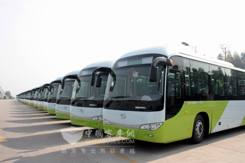 大金龙年产销突破2万辆大关