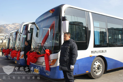 中通新能源客车整装待发