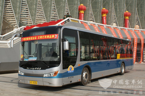 参与全运服务的中通混合动力公交