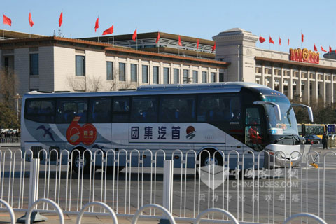 宇通客车连续七年服务两会