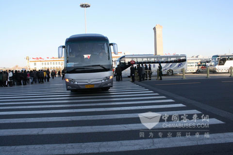 服务两会的宇通客车