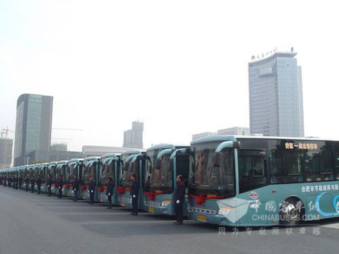 合肥18路纯电动公交车示范运