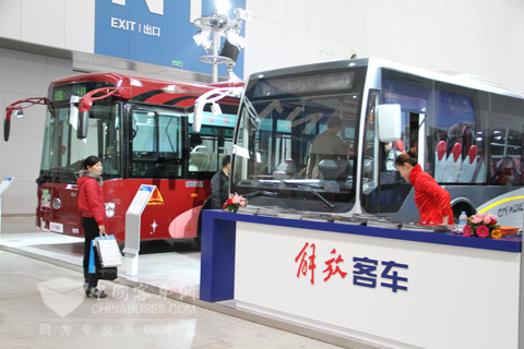 天津客车展解放客车展台