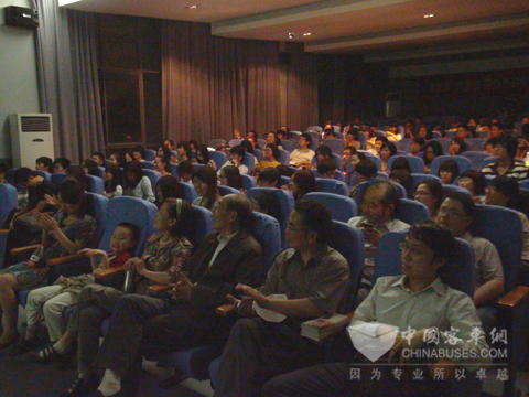 “中大杯”中国客车设计大赛走进江南大学