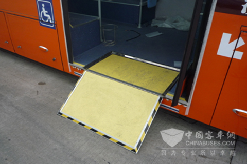 FDG6751G上的人性化细节设施