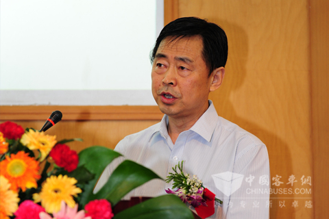 中通客车李海平董事长做主题报告