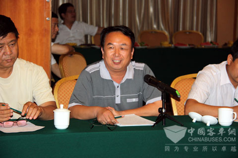 石家庄飞鹿客运公司副董事长高更五发言
