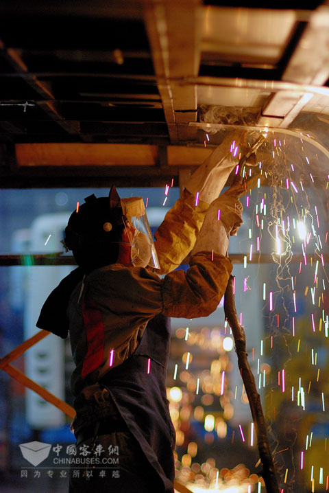 “悍”工的礼赞（摄影：陈赢）