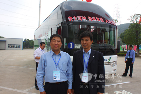 无锡客运公司参赛代表赛后合影留念