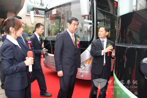 山东省副省长王军民听取“中联智通”运营管理系统功能汇报