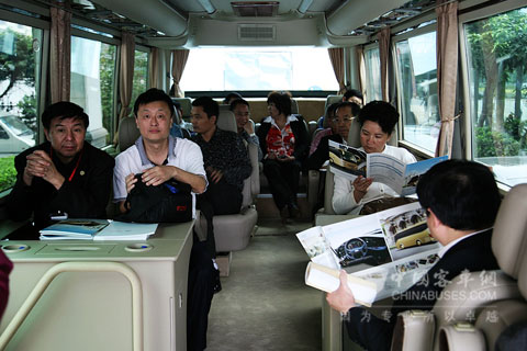 参会嘉宾对AK9很关注