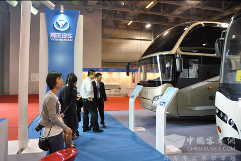 青年汽车参加澳门车展