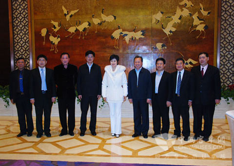 中大汽车与中国电力开发公司签署战略合作协议